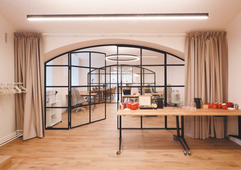 Ambasada_portfolio_prac-13